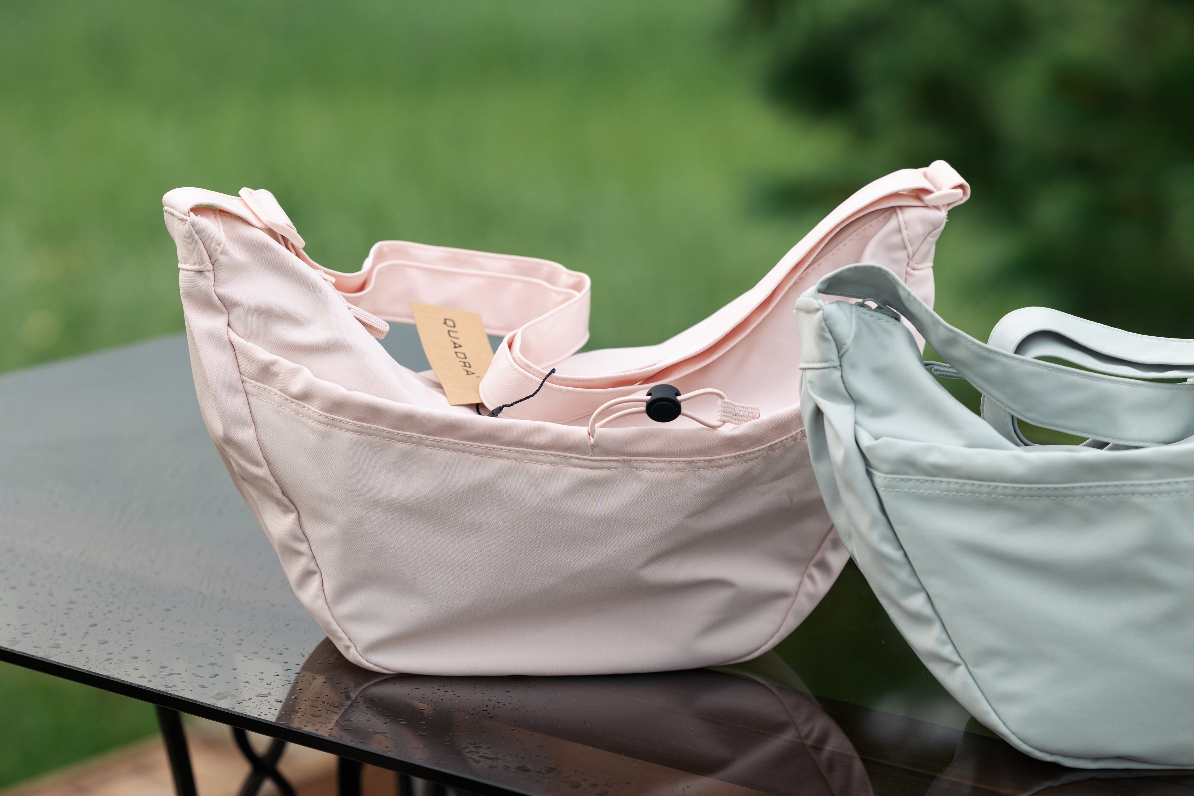 Cross-body laukku, kuvalla tai tekstillä